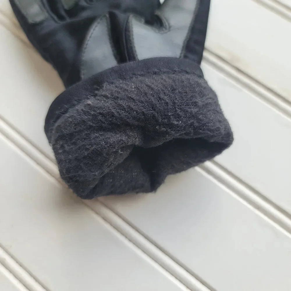 Vintage Thinsulate Black Stretch Leather  Fleece Lined Nylon Gloves OS